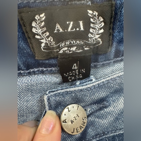 Women's Blue Jeans with Button/Snap Detail - A.Z.I - Picture 5 of 5
